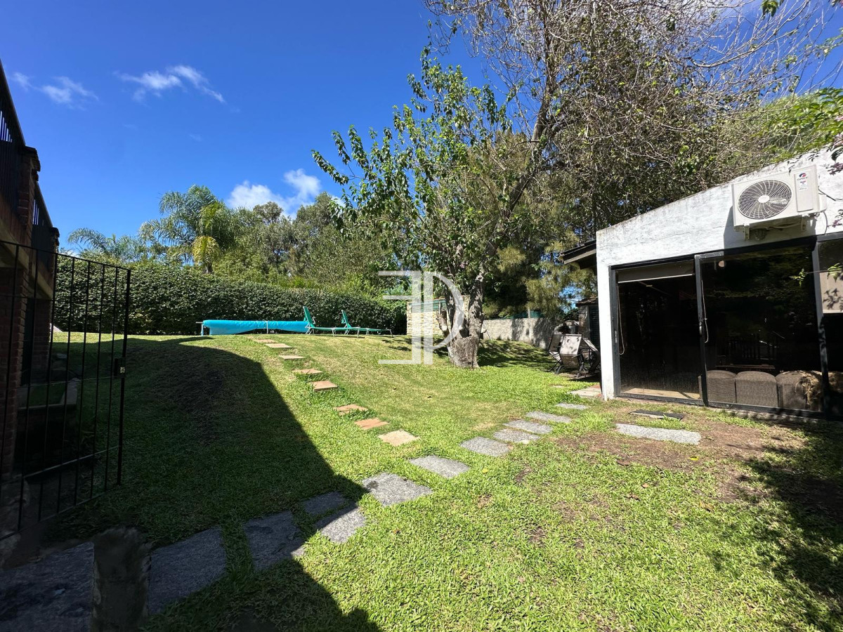 Casa ID.1179 - Venta casa 3 dormitorios Jardines de Cordoba