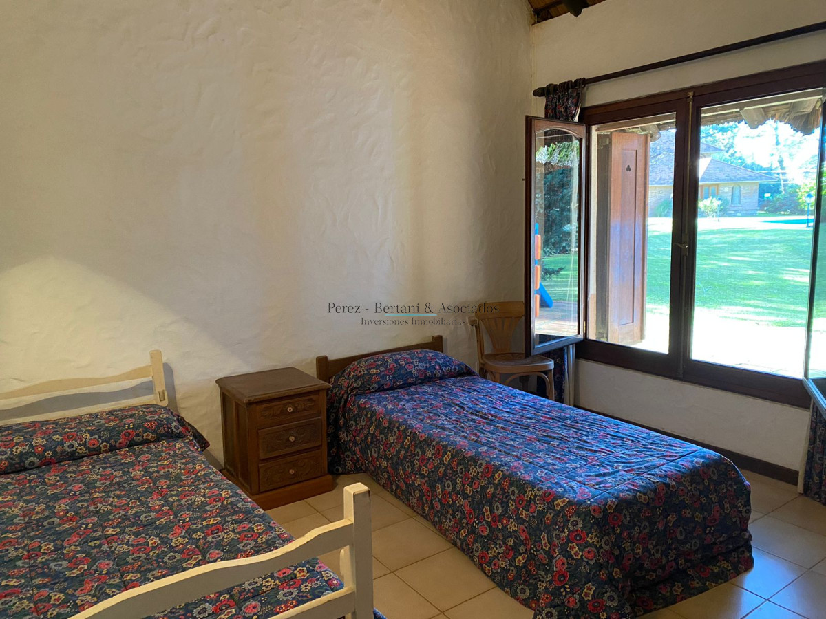 Casa ID.615 - Venta casa 8 Dormitorios Barrio San Rafael