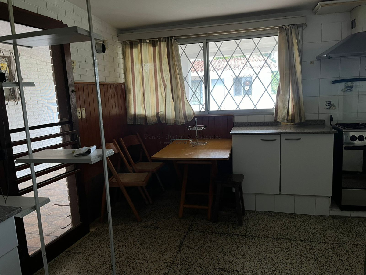 Casa ID.614 - Venta casa 4 dormitorios