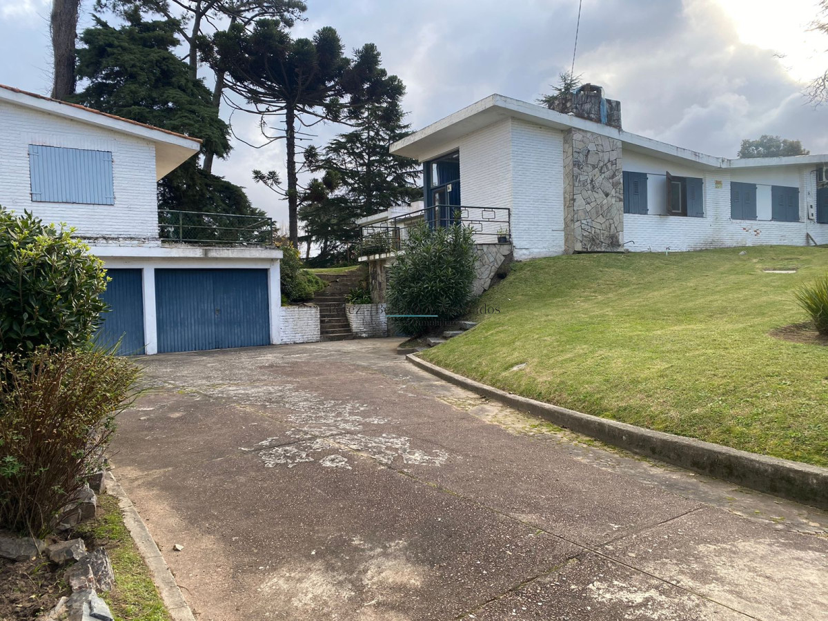 Casa ID.614 - Venta casa 4 dormitorios