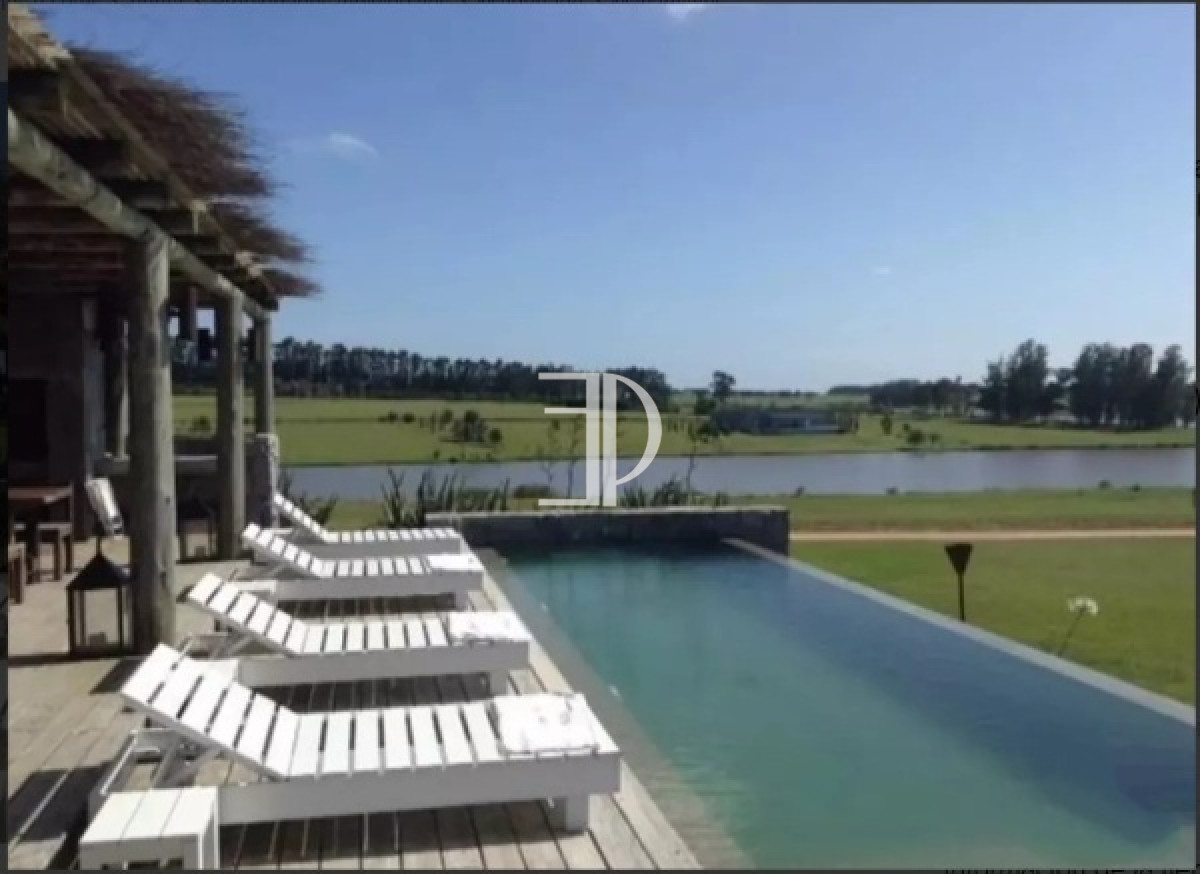 Terreno ID.173 - Terreno en Manantiales, Pueblo Mio