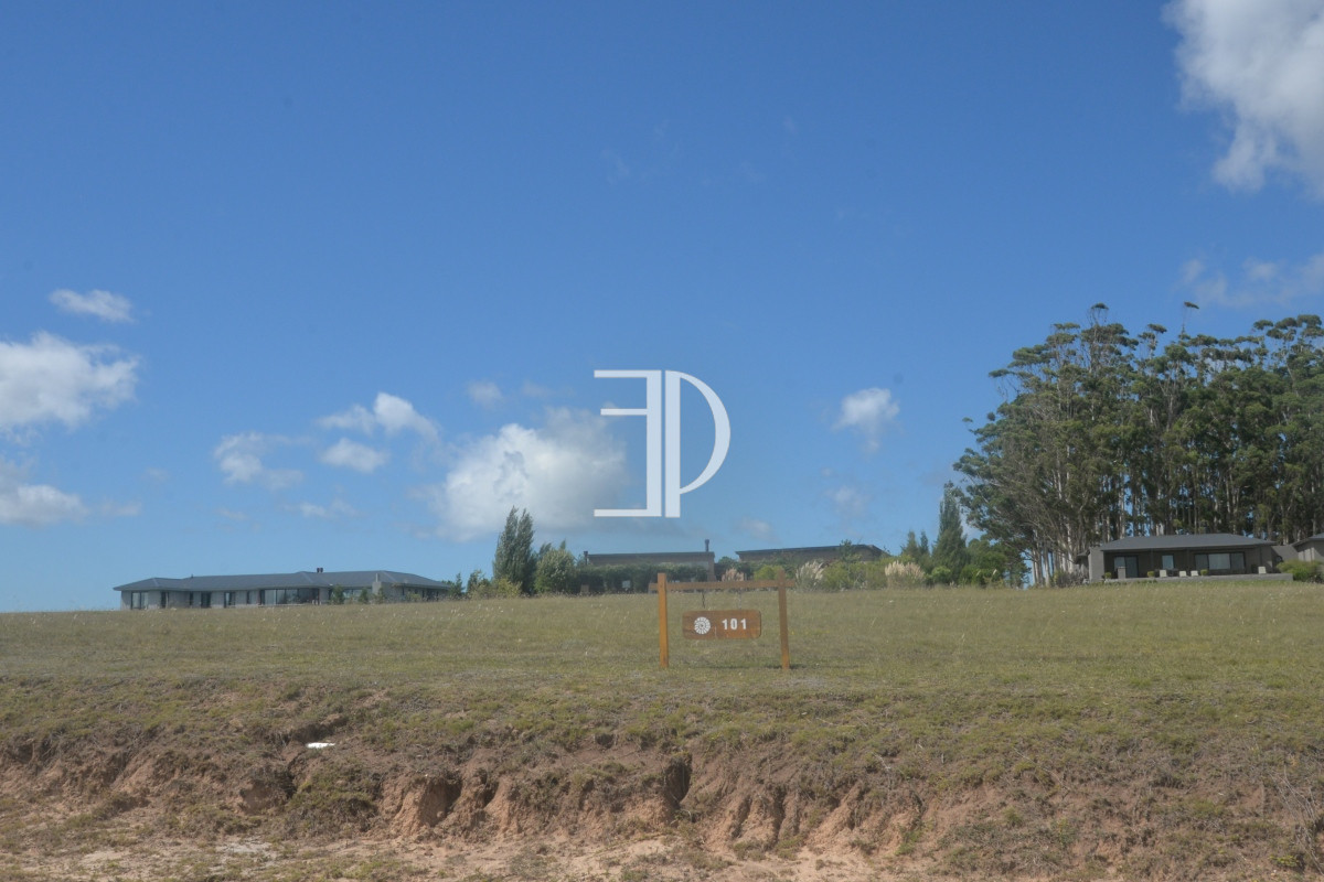 Terreno ID.173 - Terreno en Manantiales, Pueblo Mio