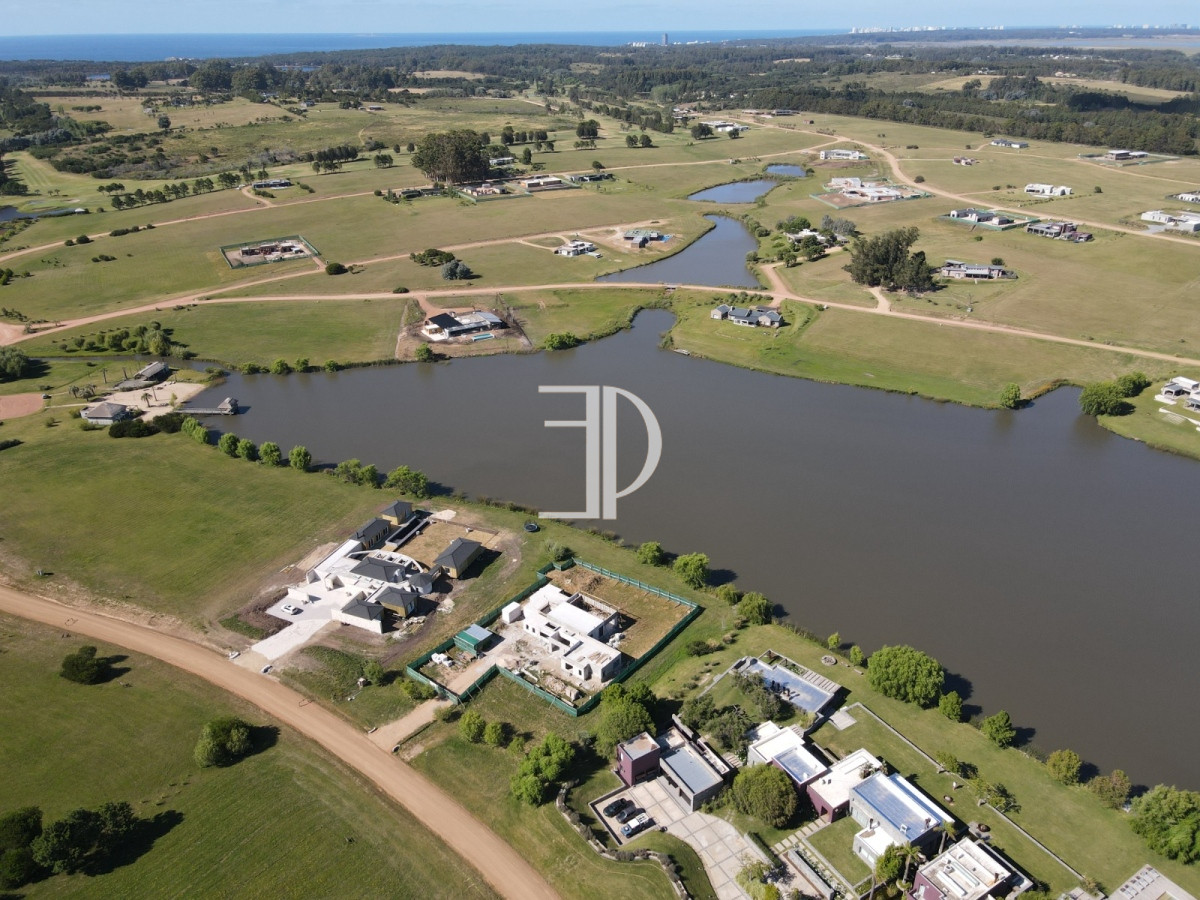 Terreno ID.172 - Terreno en Manantiales, Pueblo Mio