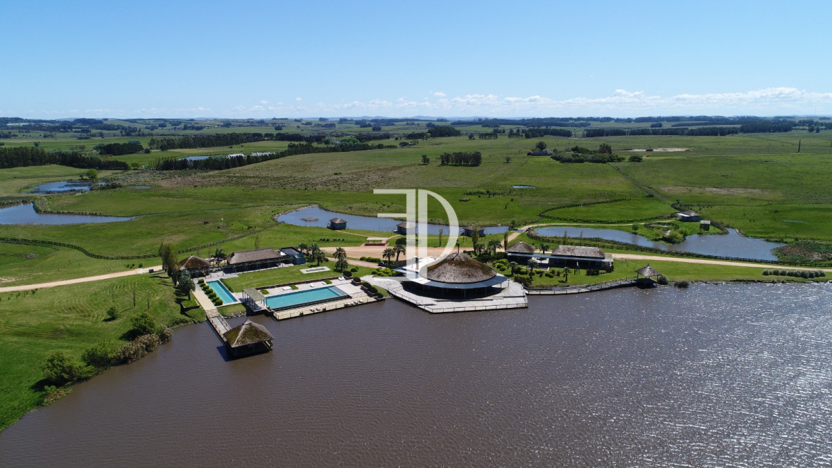 Terreno ID.172 - Terreno en Manantiales, Pueblo Mio