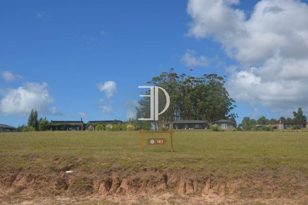 Terreno ID.173 - Terreno en Manantiales, Pueblo Mio