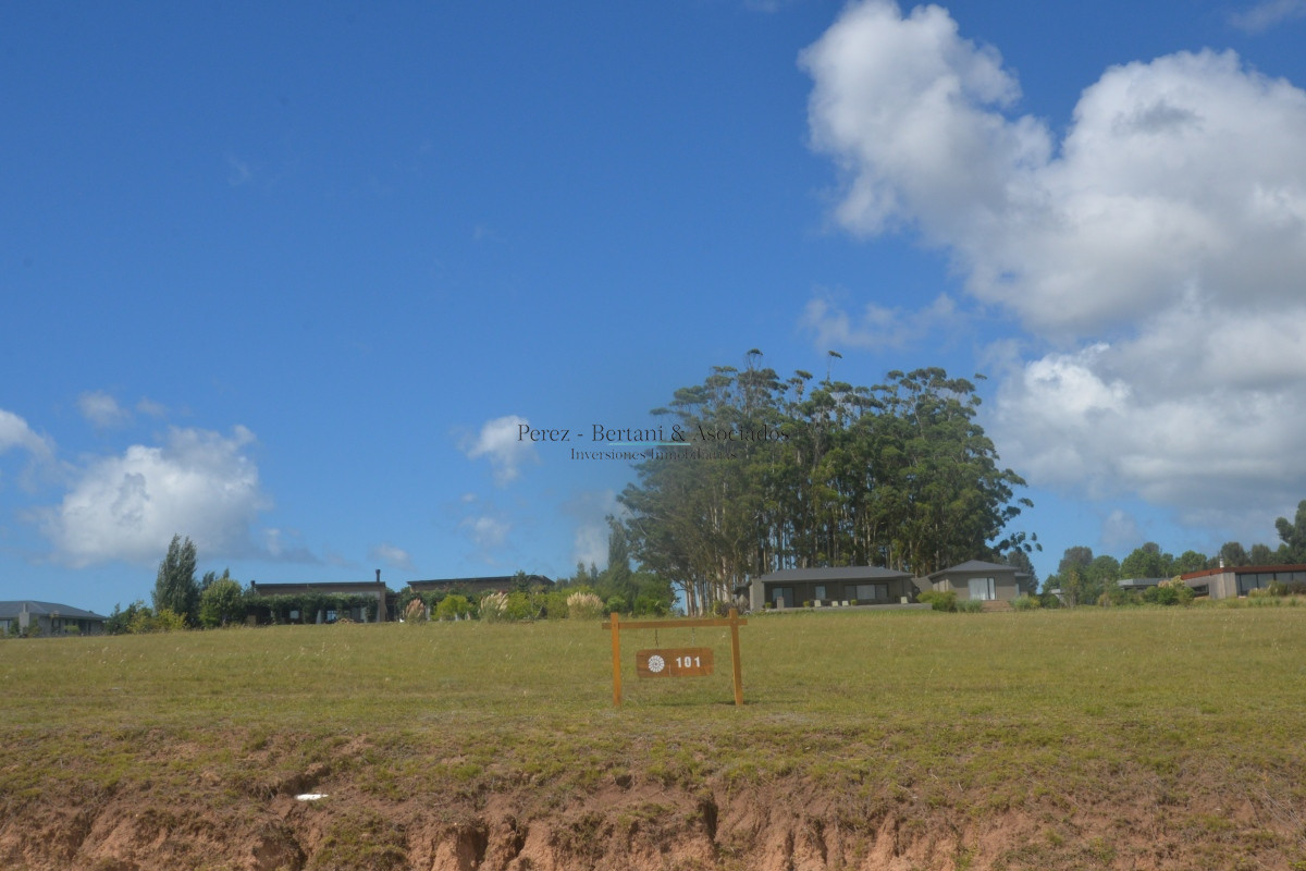 Terreno ID.173 - Terreno en Manantiales, Pueblo Mio