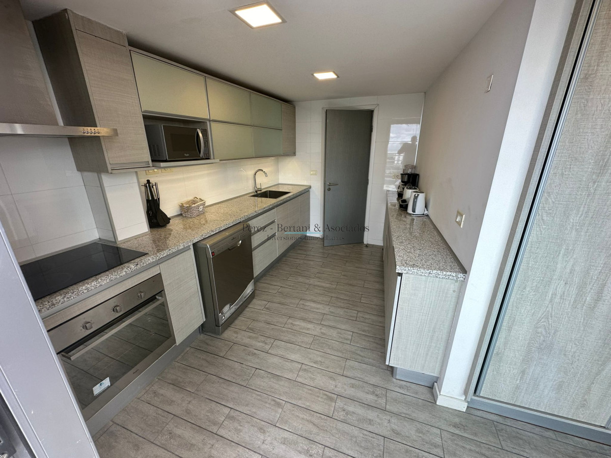 Apartamento ID.599 - Venta Penthouse 3 dormitorios Torre con Amenities