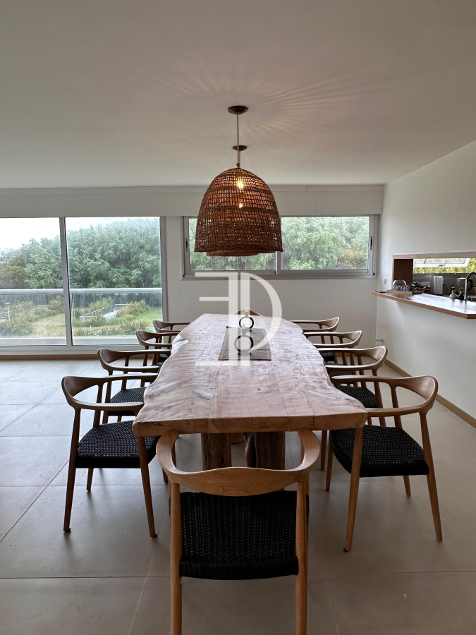 Apartamento ID.1336 - Alquiler apartamento primera linea playa brava