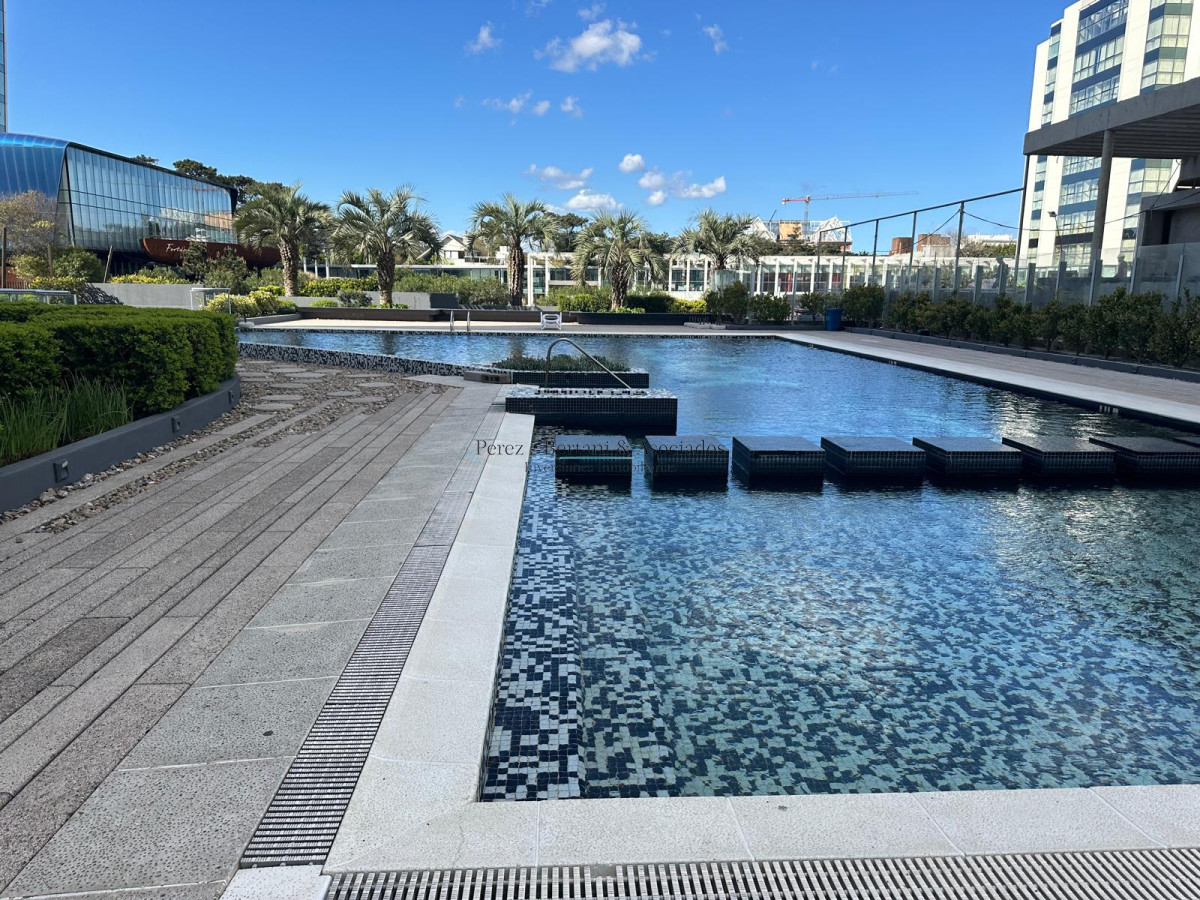 Apartamento ID.917 - Venta y Alquiler temporario hermoso apartamento a 50 mas de playa Brava