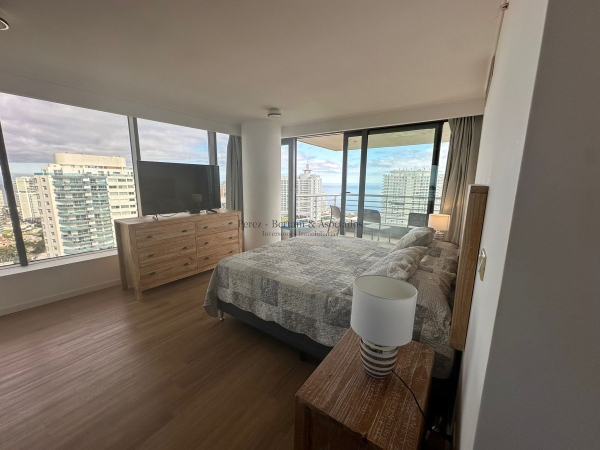 Apartamento ID.599 - Venta Penthouse 3 dormitorios Torre con Amenities