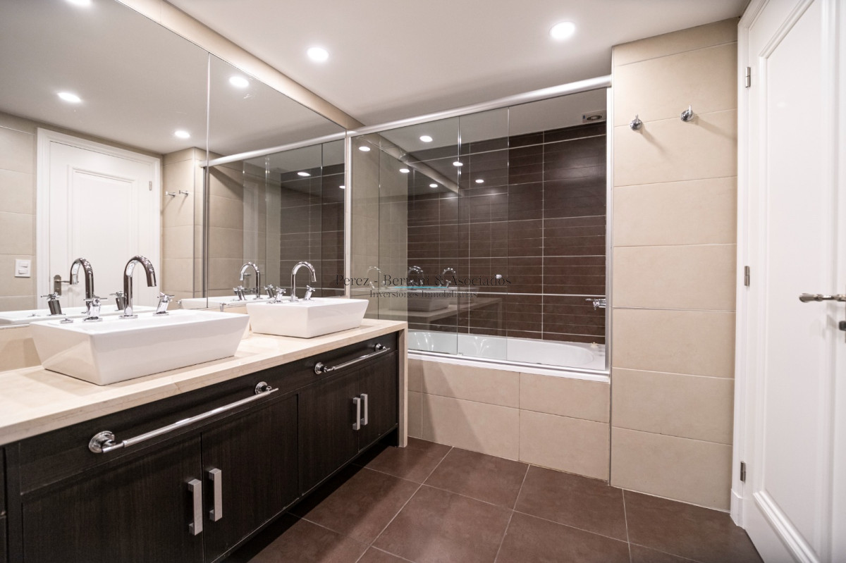 Apartamento ID.498 - VENTA APARTAMENTO 2 DORMITORIOS TORRE CATEGORIA PLAYA BRAVA