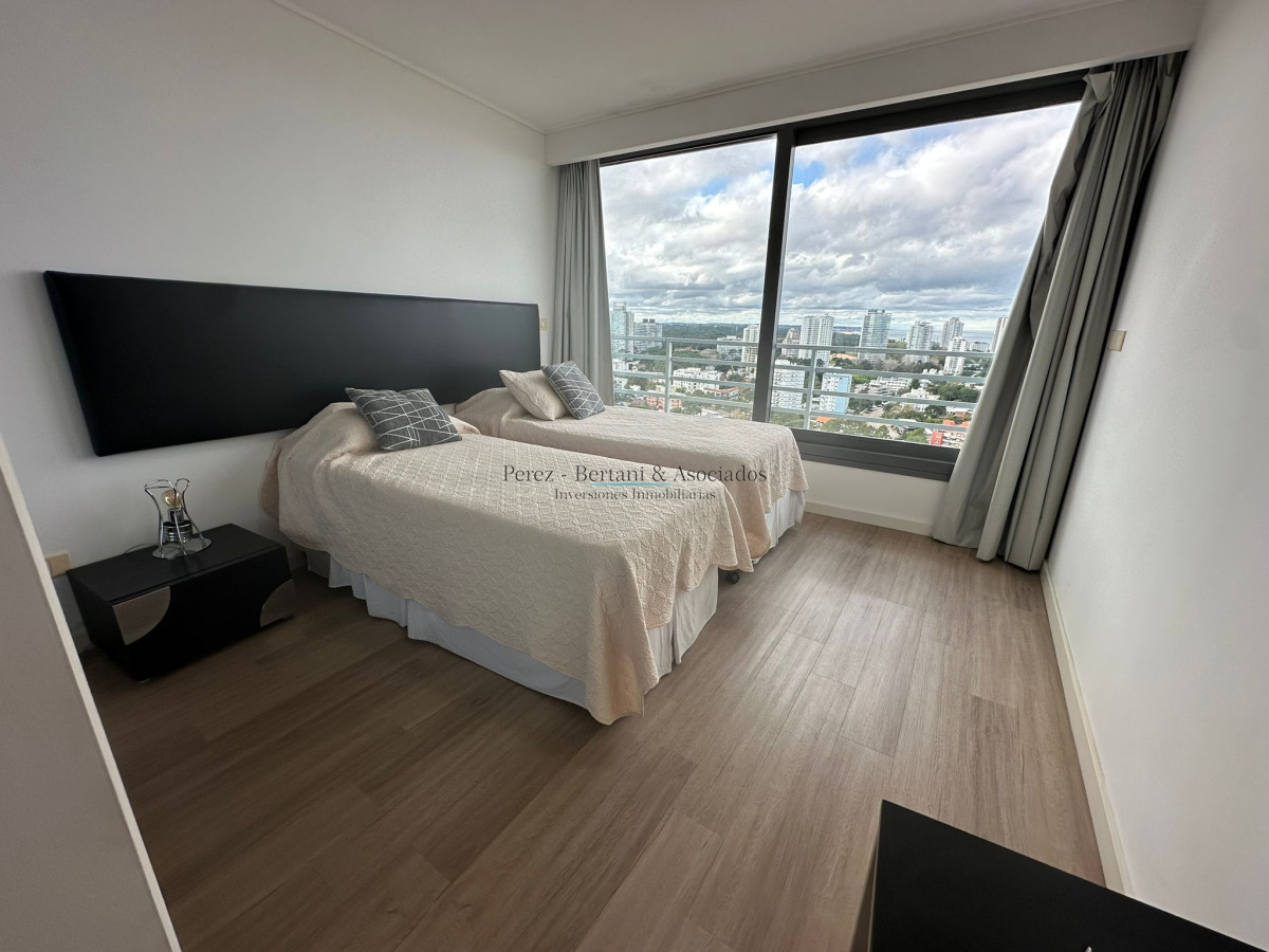 Apartamento ID.599 - Venta Penthouse 3 dormitorios Torre con Amenities