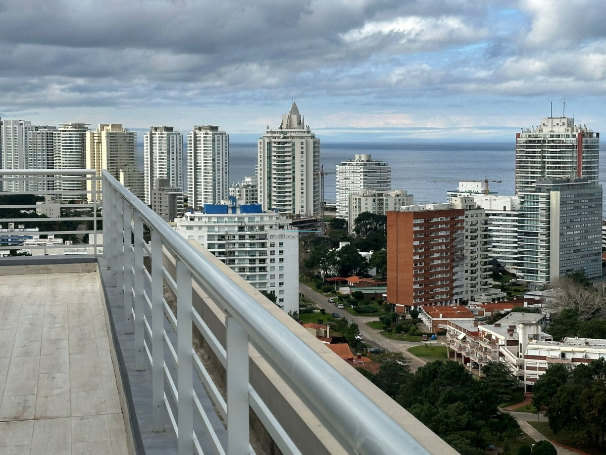 Apartamento ID.599 - Venta Penthouse 3 dormitorios Torre con Amenities