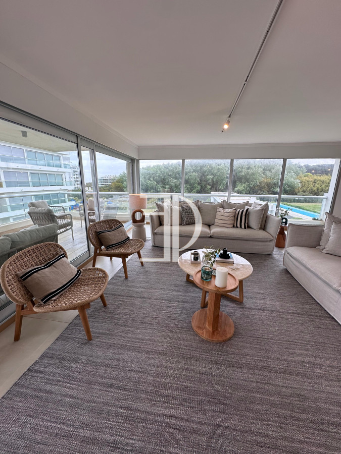 Apartamento ID.1336 - Alquiler apartamento primera linea playa brava