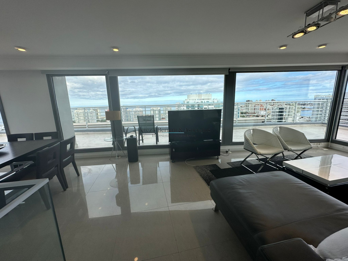 Apartamento ID.599 - Venta Penthouse 3 dormitorios Torre con Amenities