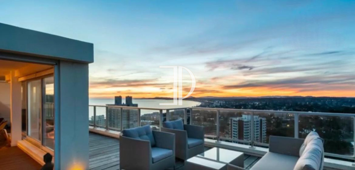 Apartamento ID.1587 - Venta Penthouse Playa Mansa