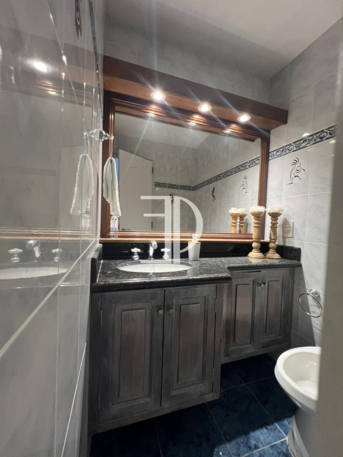 Apartamento ID.1587 - Venta Penthouse Playa Mansa