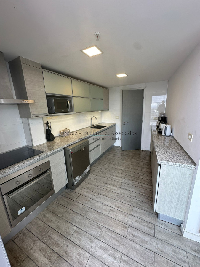 Apartamento ID.599 - Venta Penthouse 3 dormitorios Torre con Amenities