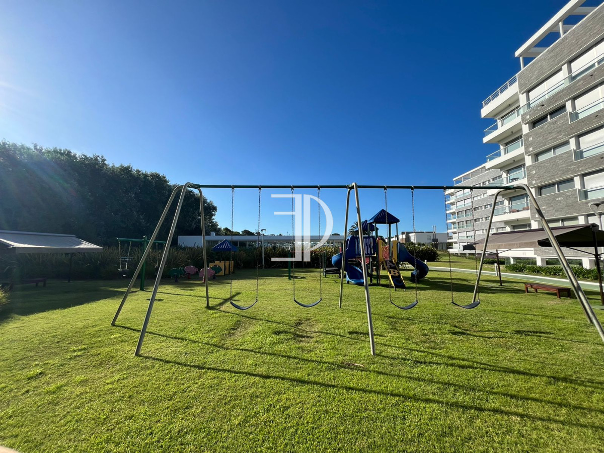 Apartamento ID.249 - Venta Penthouse Complejo Primera Linea Brava con amenities 