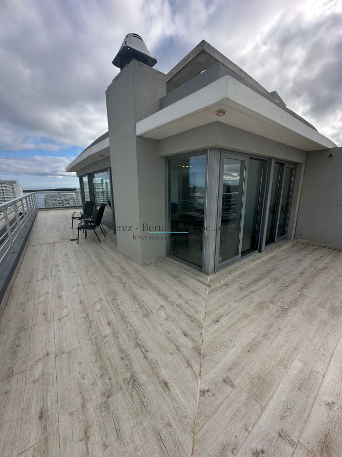 Apartamento ID.599 - Venta Penthouse 3 dormitorios Torre con Amenities