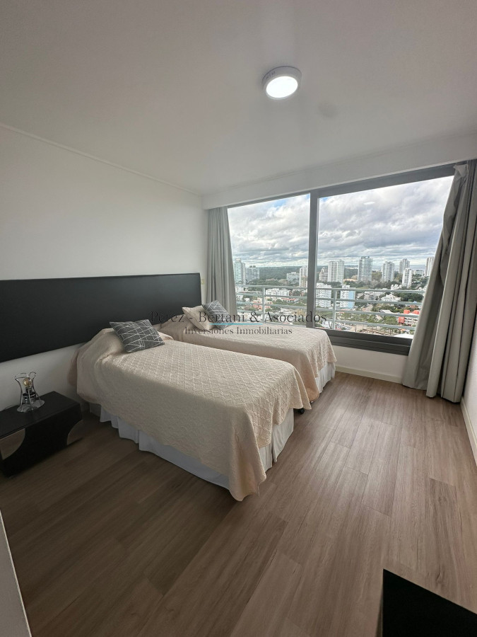 Apartamento ID.599 - Venta Penthouse 3 dormitorios Torre con Amenities
