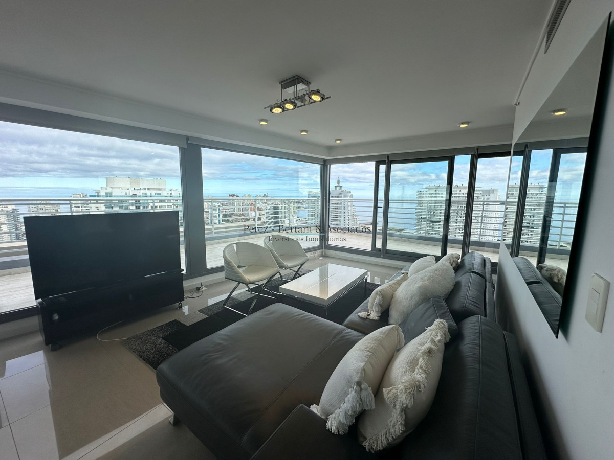 Apartamento ID.599 - Venta Penthouse 3 dormitorios Torre con Amenities