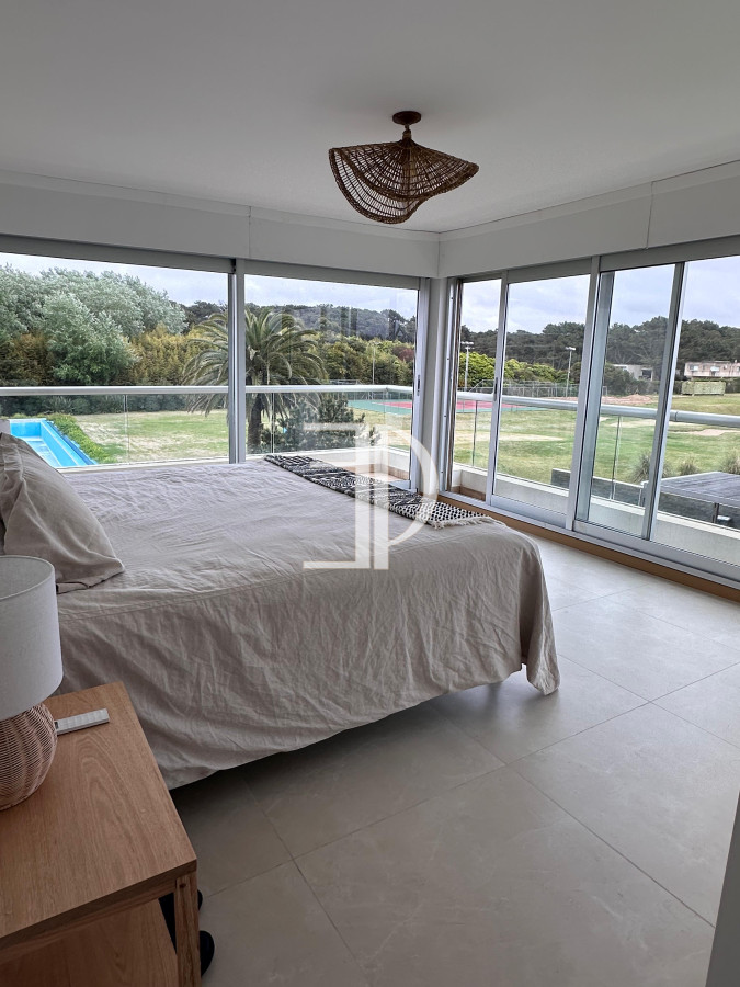 Apartamento ID.1336 - Alquiler apartamento primera linea playa brava