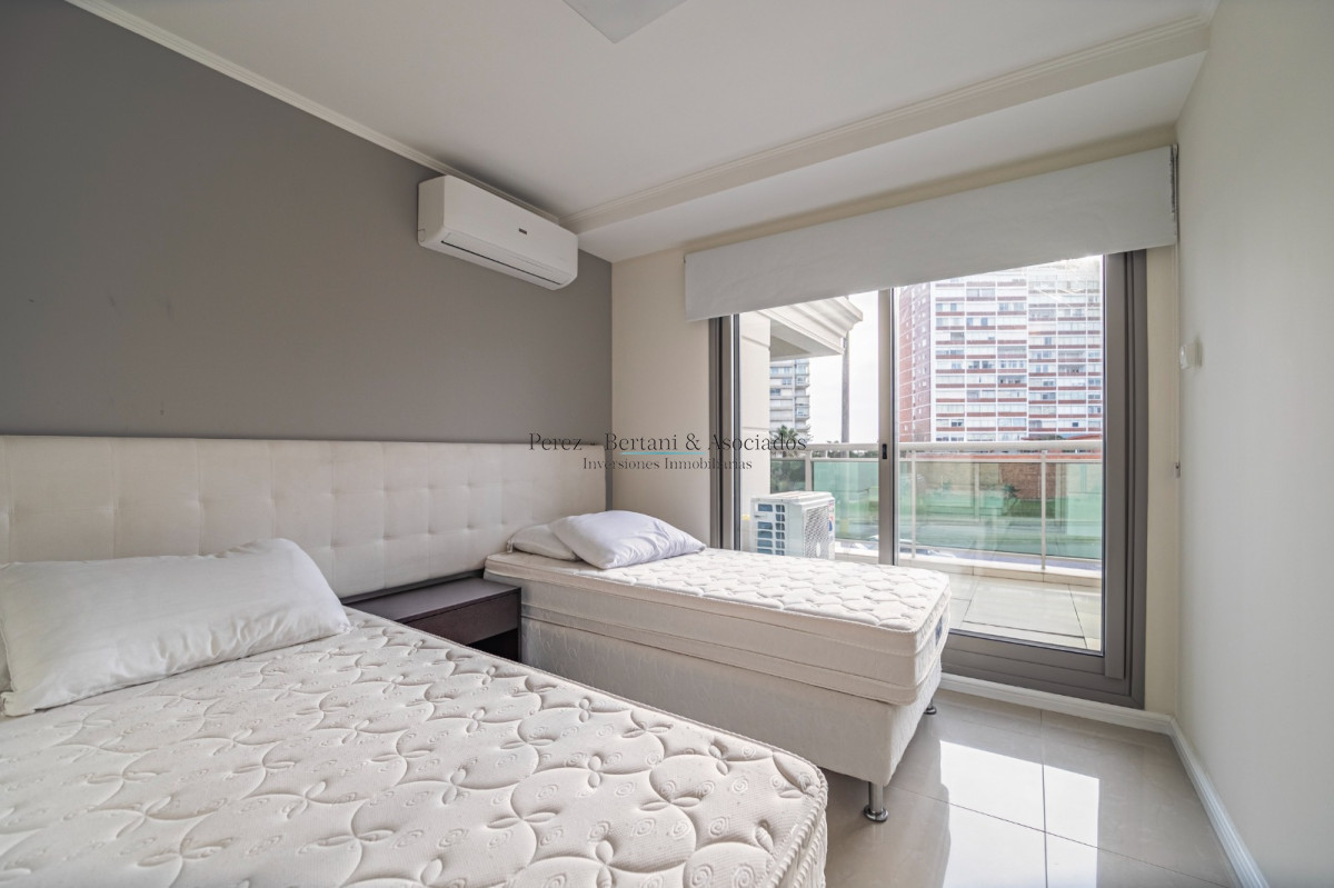 Apartamento ID.498 - VENTA APARTAMENTO 2 DORMITORIOS TORRE CATEGORIA PLAYA BRAVA