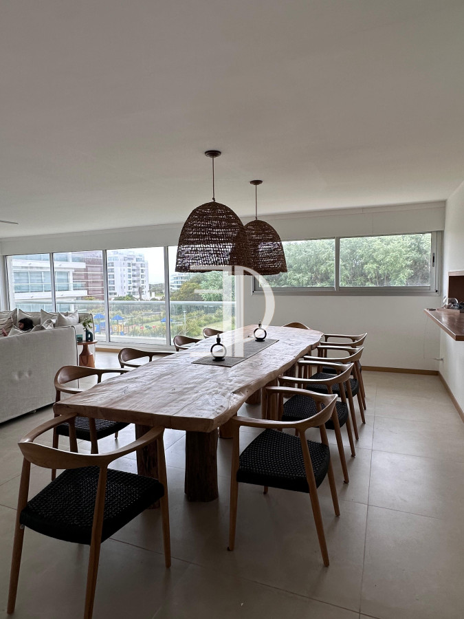 Apartamento ID.1336 - Alquiler apartamento primera linea playa brava