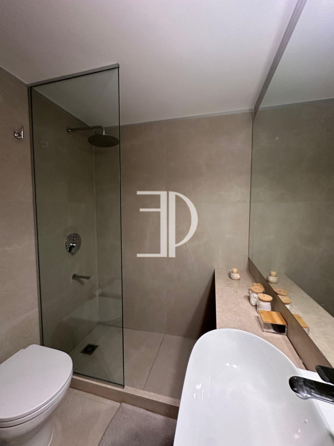 Apartamento ID.1336 - Alquiler apartamento primera linea playa brava