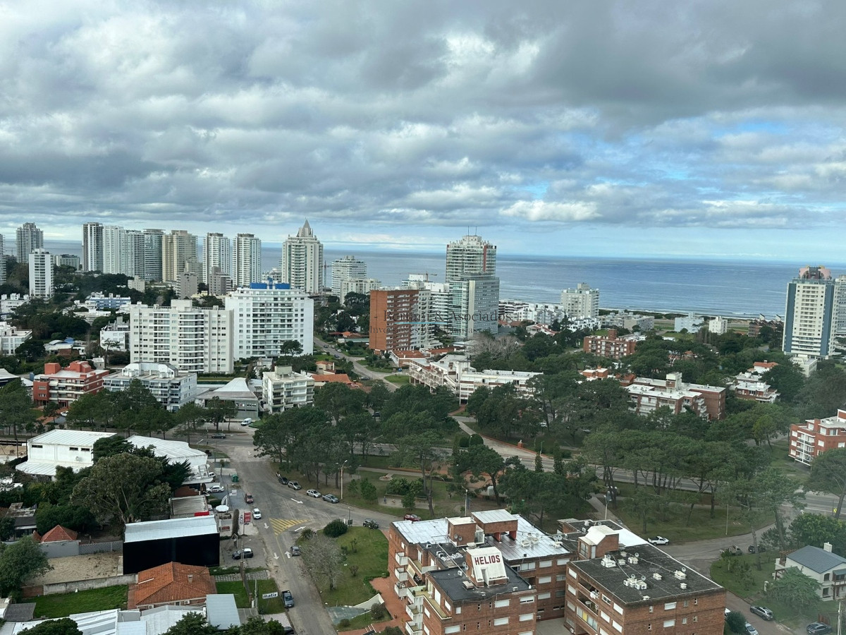 Apartamento ID.599 - Venta Penthouse 3 dormitorios Torre con Amenities