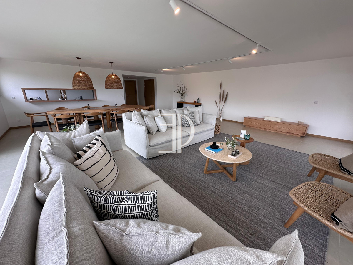 Apartamento ID.1336 - Alquiler apartamento primera linea playa brava