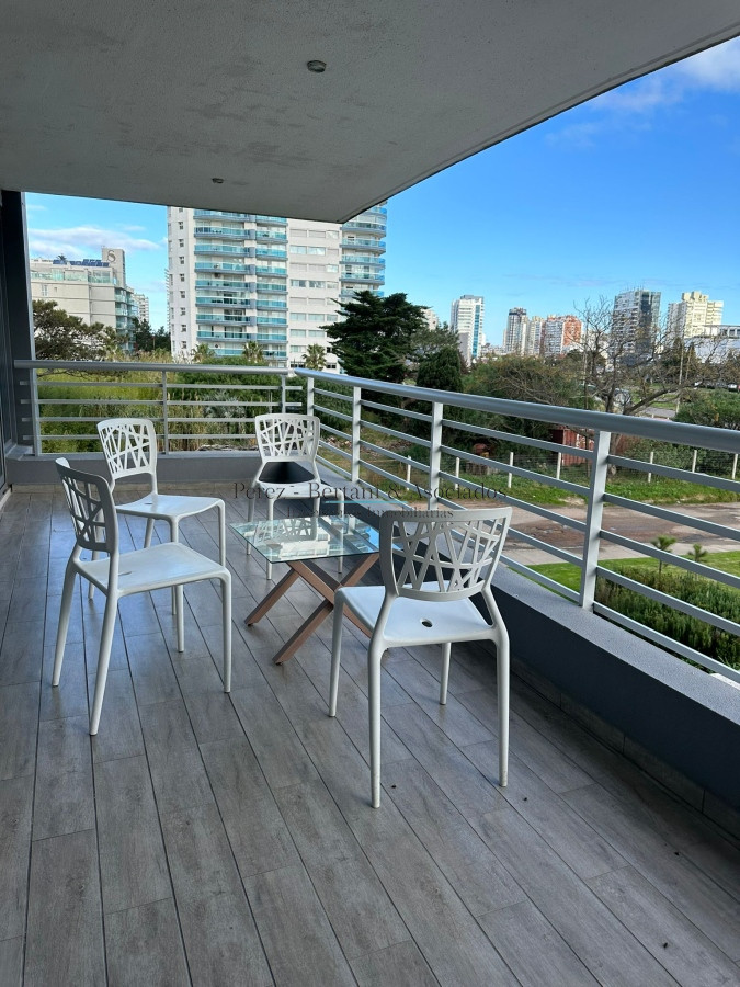Apartamento ID.586 - Venta Apartamento 3 dormitorios Zona Mansa