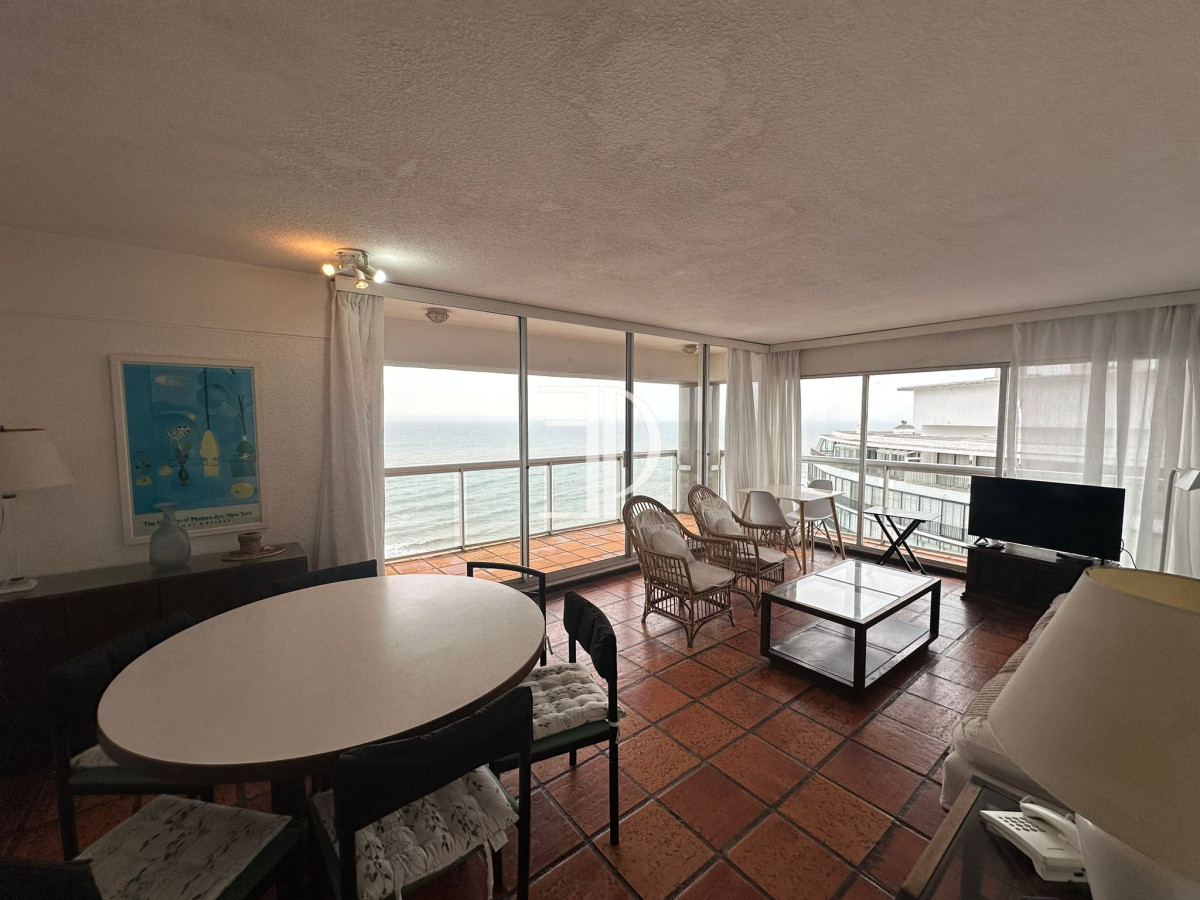 Apartamento ID.827 - Venta Apartamento 2 Dormitorios Zona Peninsula