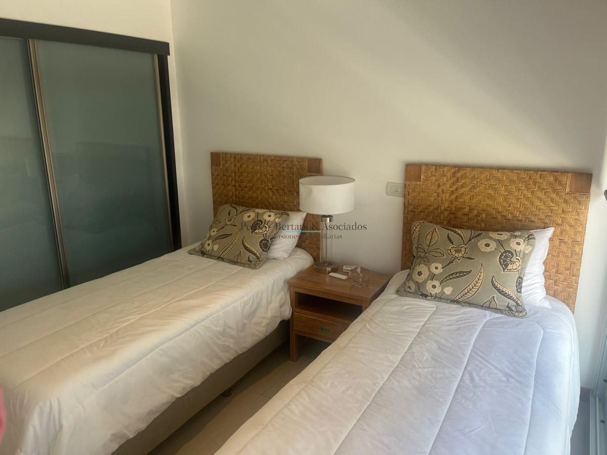 Apartamento ID.169 - Venta Apartamento 3 dormitorios y servicio Primera linea Playa Brava Complejo con amenities y espacio verde