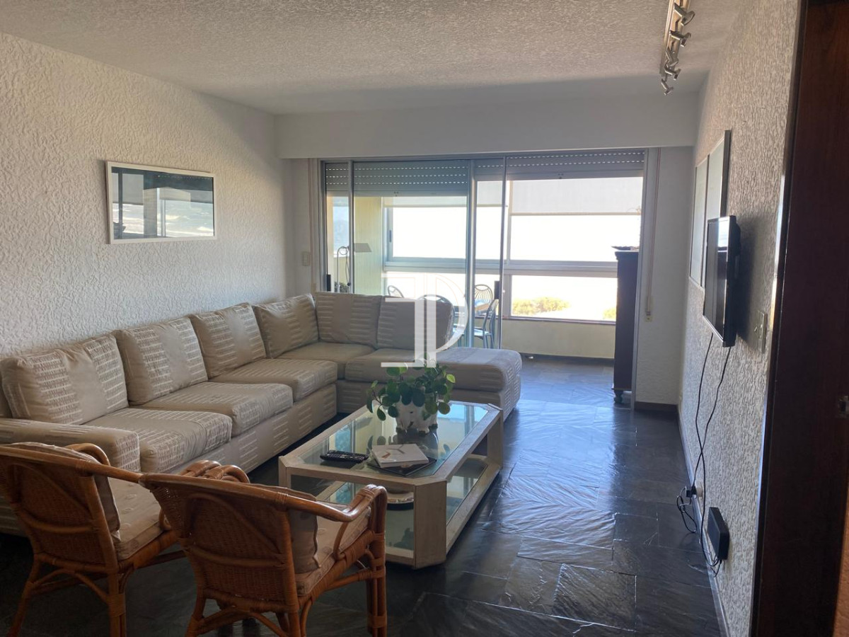Apartamento ID.765 - Venta apartamento 2 dormitorios Primera linea Playa Brava