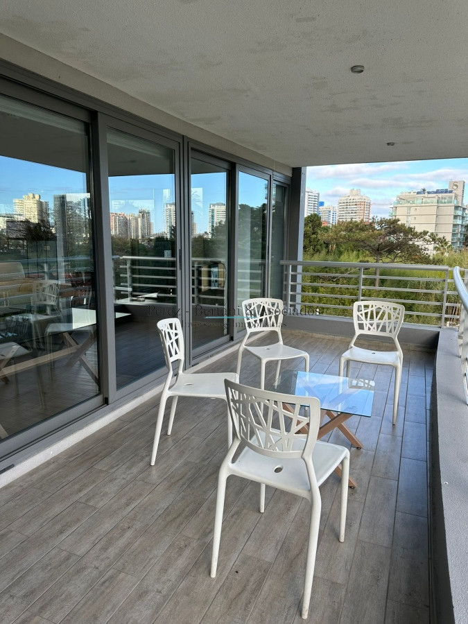 Apartamento ID.586 - Venta Apartamento 3 dormitorios Zona Mansa