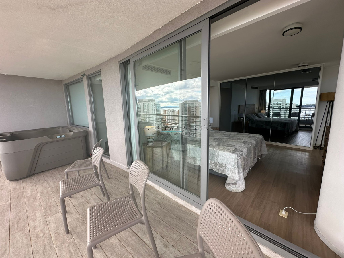 Apartamento ID.599 - Venta Penthouse 3 dormitorios Torre con Amenities