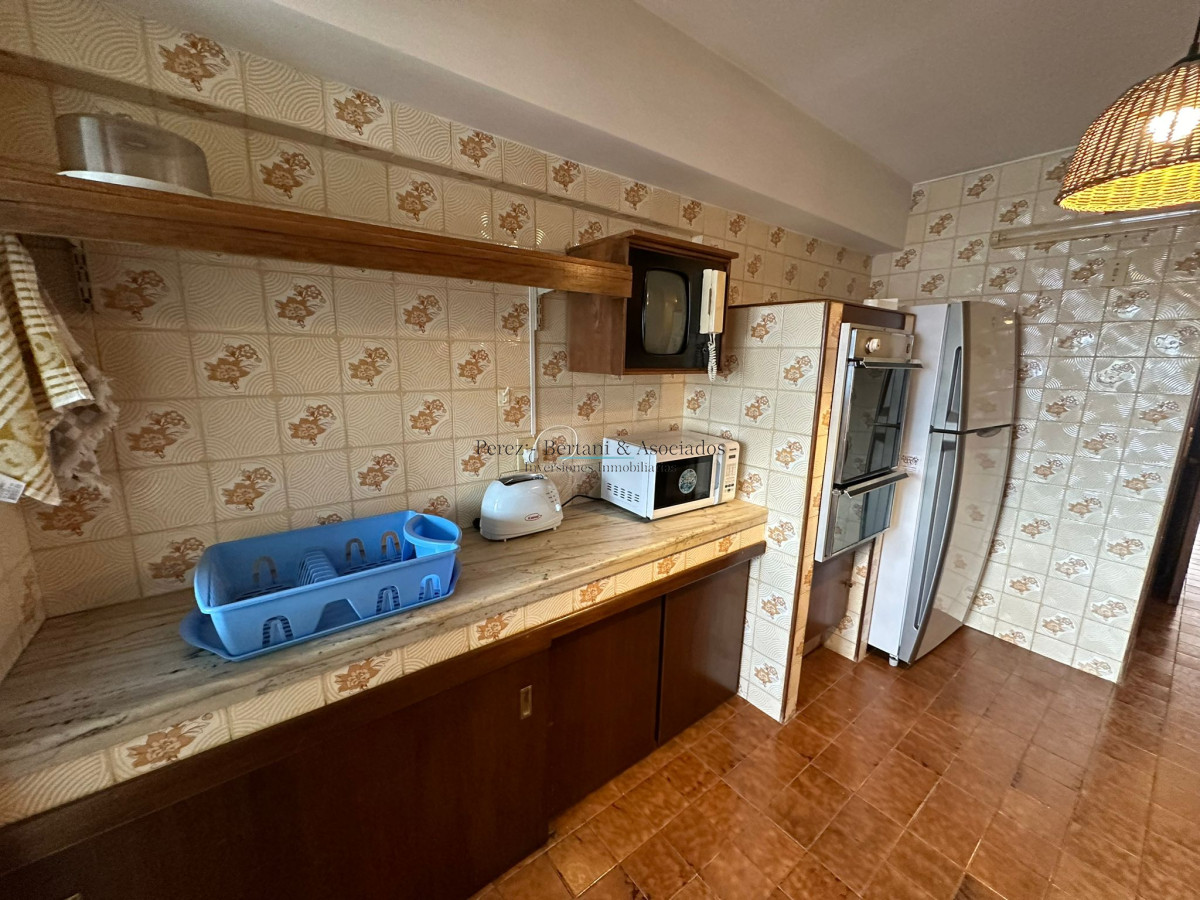 Apartamento ID.440 - Venta Apartamento Primera Linea Mansa 3 dm + servicio