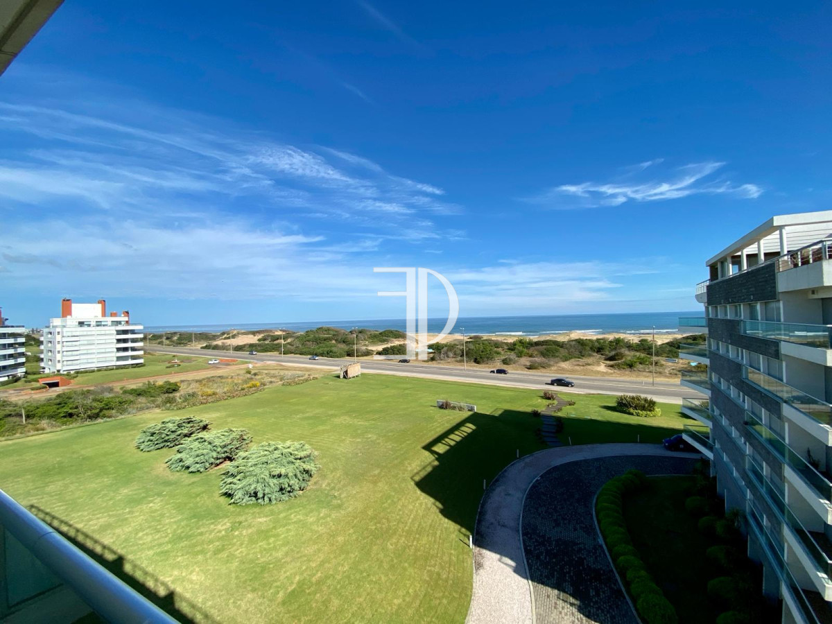 Apartamento ID.249 - Venta Penthouse Complejo Primera Linea Brava con amenities 