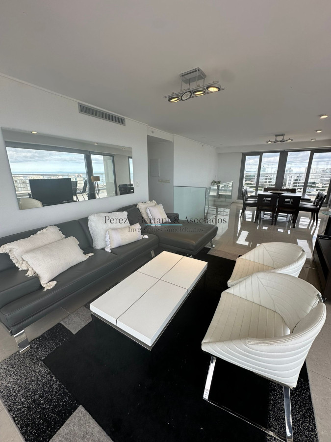 Apartamento ID.599 - Venta Penthouse 3 dormitorios Torre con Amenities