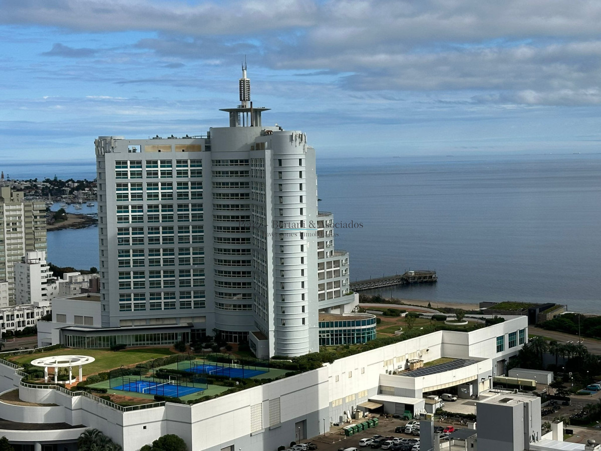 Apartamento ID.599 - Venta Penthouse 3 dormitorios Torre con Amenities