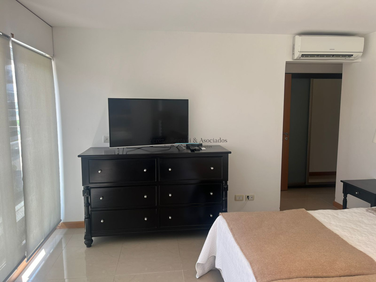 Apartamento ID.169 - Venta Apartamento 3 dormitorios y servicio Primera linea Playa Brava Complejo con amenities y espacio verde