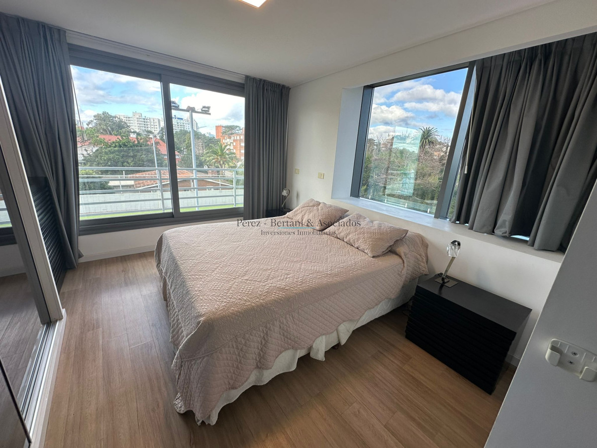 Apartamento ID.586 - Venta Apartamento 3 dormitorios Zona Mansa
