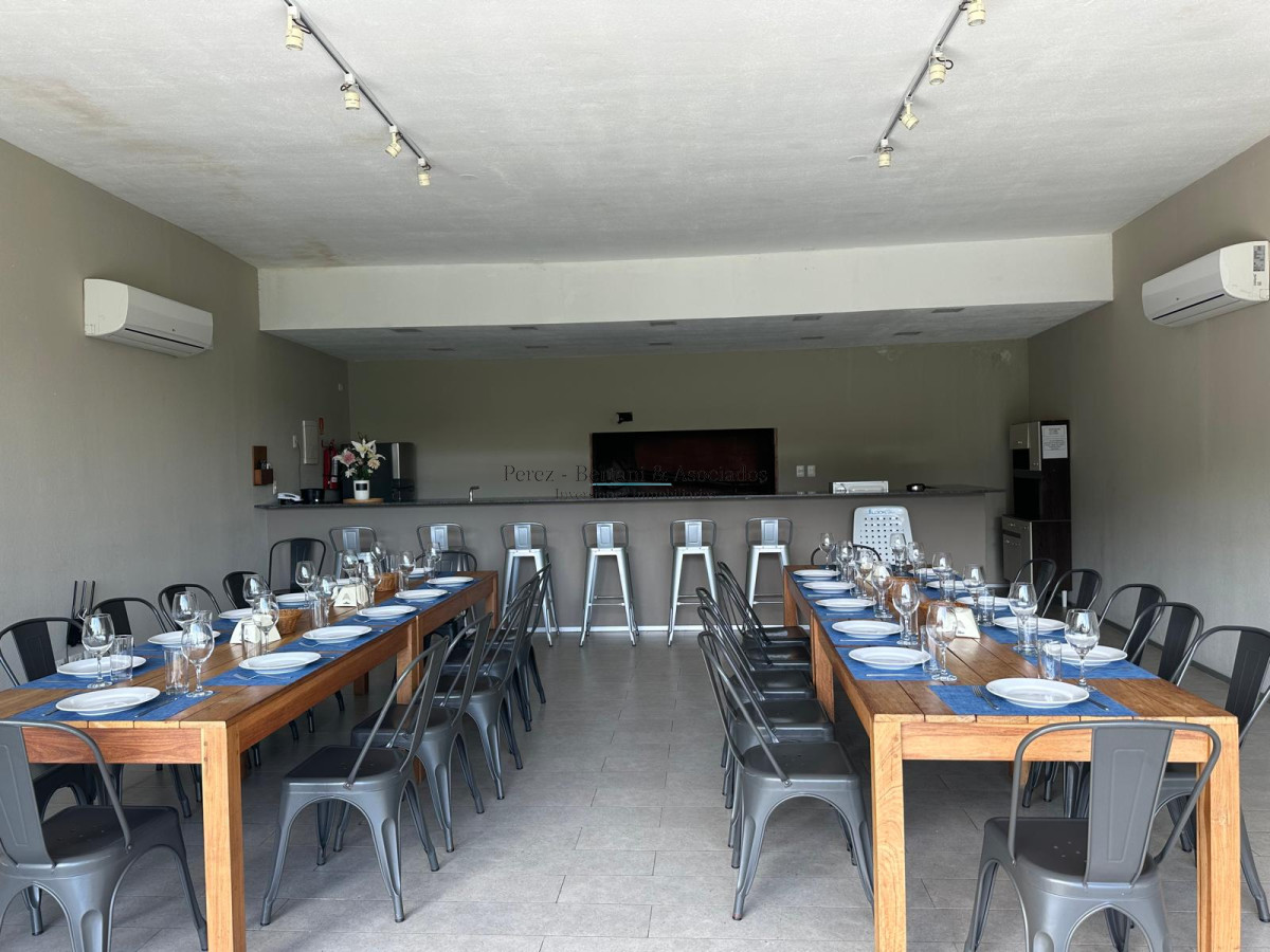 Apartamento ID.917 - Venta y Alquiler temporario hermoso apartamento a 50 mas de playa Brava