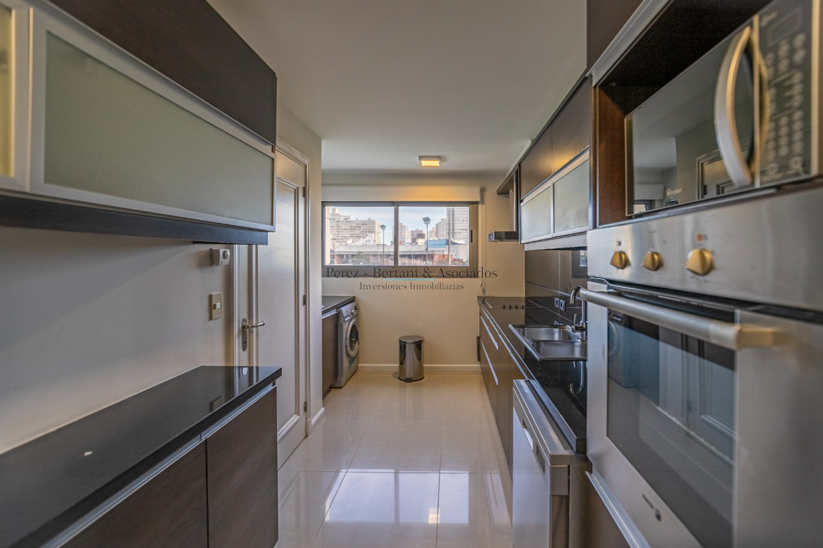 Apartamento ID.498 - VENTA APARTAMENTO 2 DORMITORIOS TORRE CATEGORIA PLAYA BRAVA