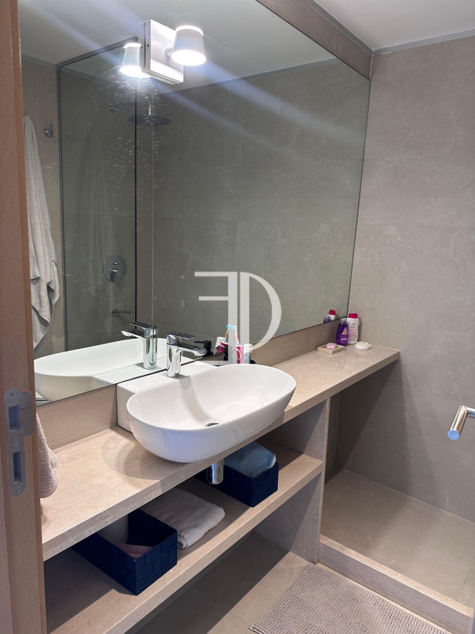 Apartamento ID.1336 - Alquiler apartamento primera linea playa brava