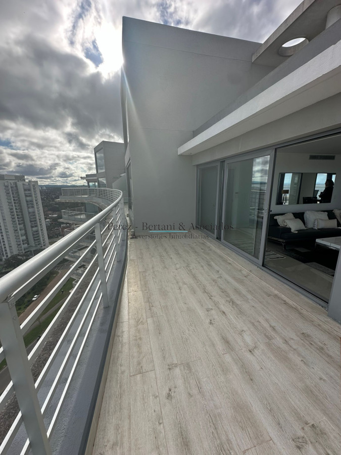 Apartamento ID.599 - Venta Penthouse 3 dormitorios Torre con Amenities