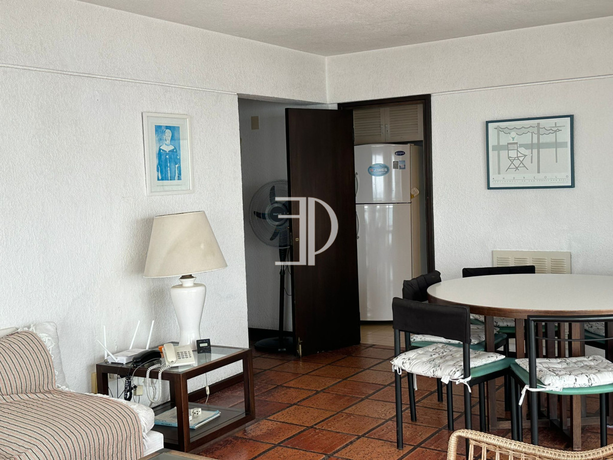 Apartamento ID.827 - Venta Apartamento 2 Dormitorios Zona Peninsula