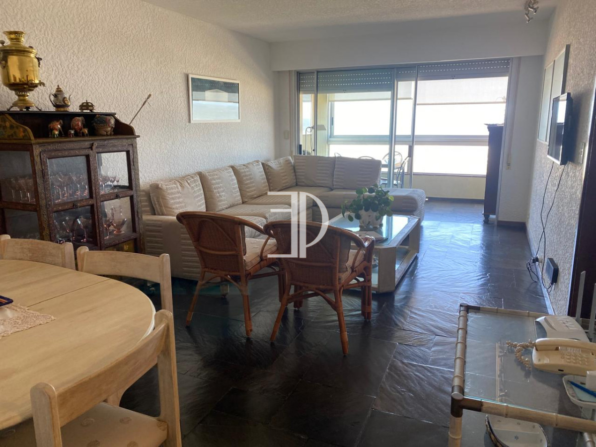 Apartamento ID.765 - Venta apartamento 2 dormitorios Primera linea Playa Brava